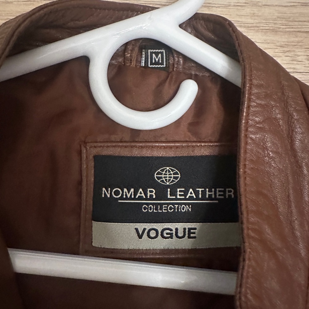 Chic Brown Leather Jacket - image 2